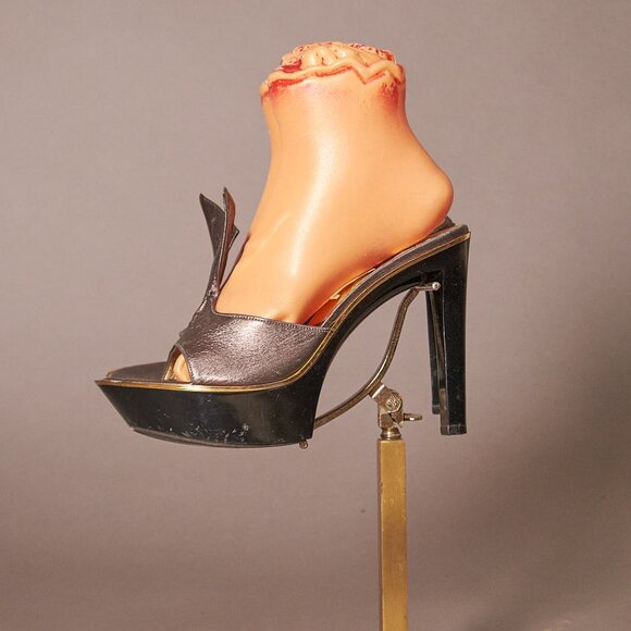 1990s Charles Jourdan Platform Silver Heels - Picture 3 of 12